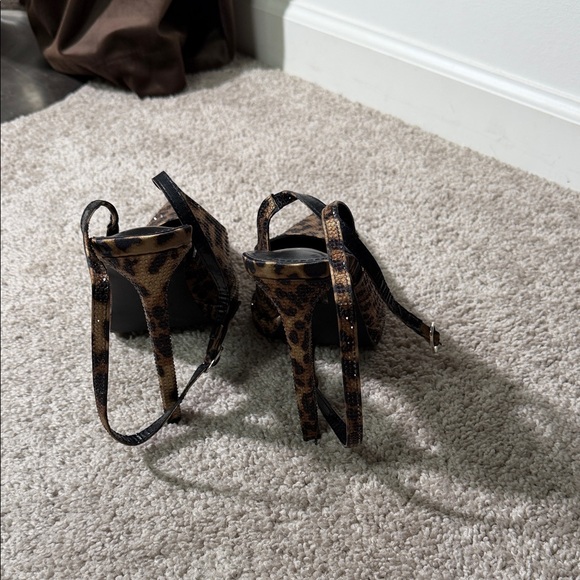 Leopard Print Women's Heels - Picture 4 of 6